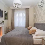 Διαμέρισμα Elegant Victus Close To The By Renters *