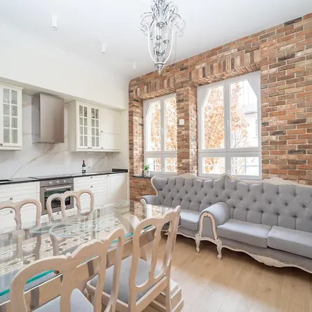 Victus Apartamenty, Cassino